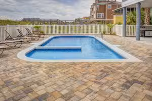 Read more about the article Choosing the Right Pool Fence: A Buyer’s Guide
